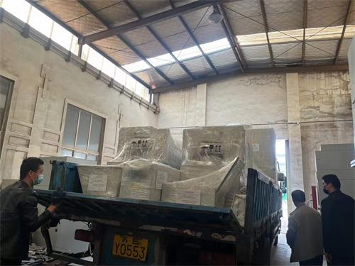 整车除尘装备发货—张家港59博论坛网工业吸尘器_59博论坛网