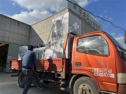 一批除尘装备打包发货—59博论坛网工业吸尘器_59博论坛网