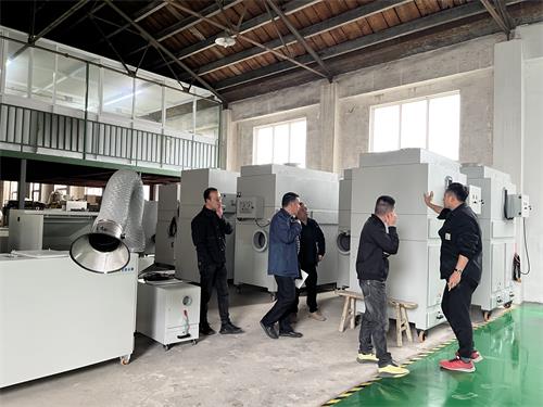 接待新老客户来我司莅临考察——张家港59博论坛网工业_59博论坛网