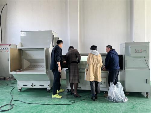 接待新老客户来我司莅临考察——张家港59博论坛网工业_59博论坛网