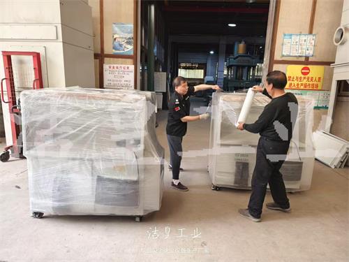 两台打磨除尘事情台发往青海_59博论坛网